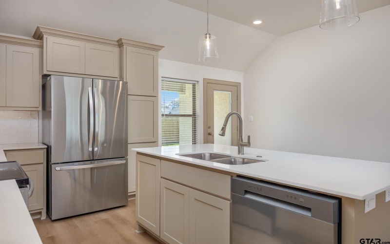 3199 Dogwood Park Court, Tyler, TX 75707, 3 Habitaciones Habitaciones , ,2 BañosBaños,Residential,En Venta,3199 Dogwood Park Court,0,25007552