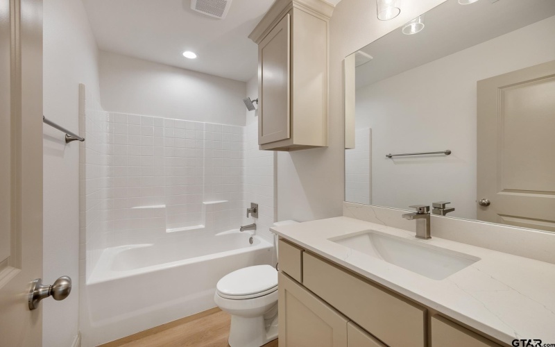 3199 Dogwood Park Court, Tyler, TX 75707, 3 Habitaciones Habitaciones , ,2 BañosBaños,Residential,En Venta,3199 Dogwood Park Court,0,25007552