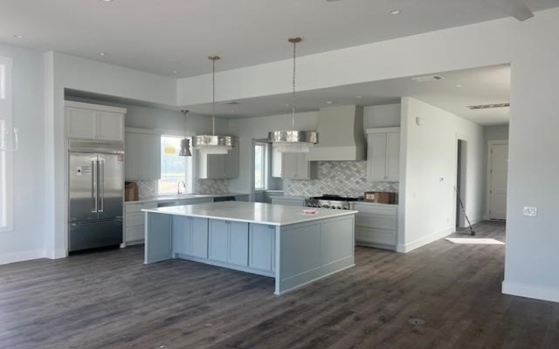 320 Lake Street, Kingsland, TX 78639, 5 Bedrooms Bedrooms, ,5 BathroomsBathrooms,Residential,For Sale,320 Lake Street,174074