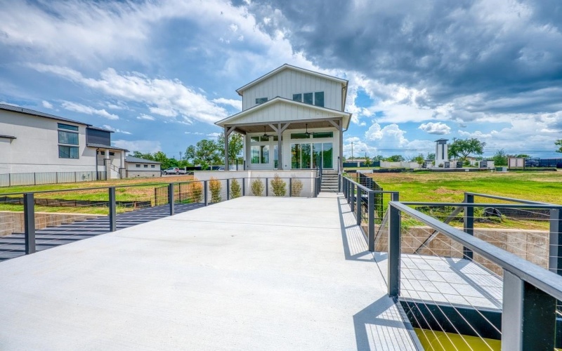 320 Lake Street, Kingsland, TX 78639, 5 Habitaciones Habitaciones , ,5 BañosBaños,Residential,En Venta,320 Lake Street,0,174074