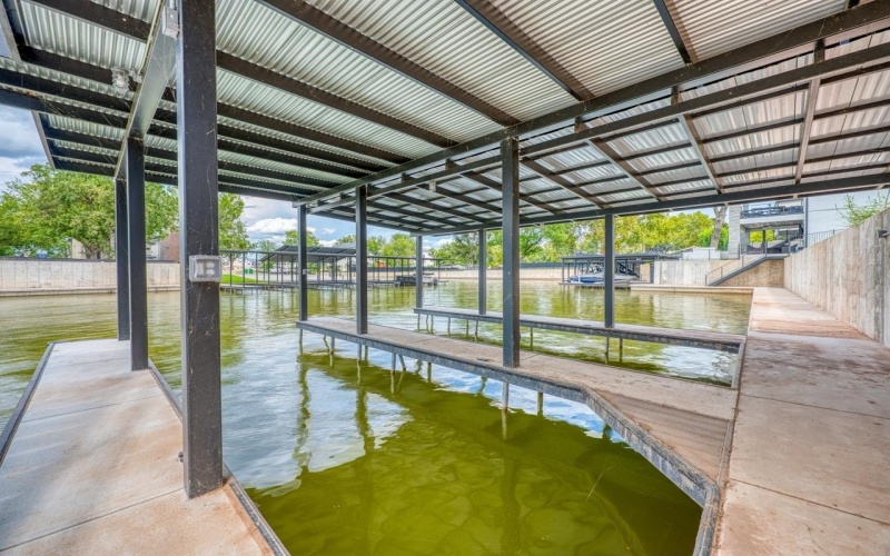 320 Lake Street, Kingsland, TX 78639, 5 Habitaciones Habitaciones , ,5 BañosBaños,Residential,En Venta,320 Lake Street,0,174074