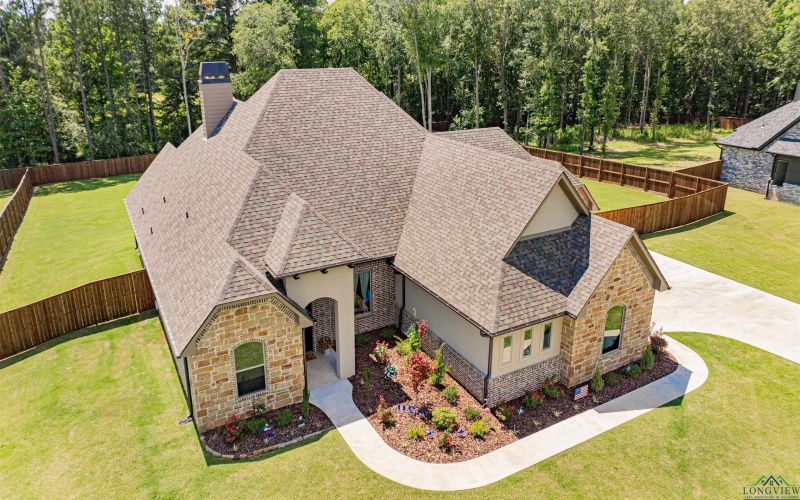 125 Thorn Briar, Longview, TX 75602, 4 Bedrooms Bedrooms, ,3 BathroomsBathrooms,Residential,For Sale,125 Thorn Briar,20254546