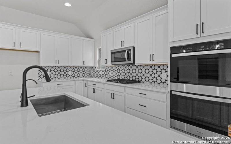 2159 Oak Run Parkway, New Braunfels, TX 78132, 3 Bedrooms Bedrooms, ,2 BathroomsBathrooms,Residential,For Sale,2159 Oak Run Parkway,1879998