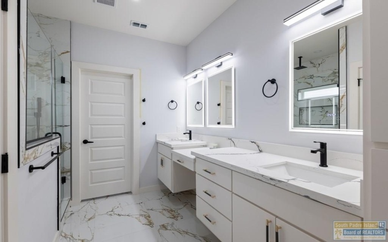 2630 Marky St, Harlingen, TX 78552, 4 Habitaciones Habitaciones , ,3 BañosBaños,Residential,En Venta,2630 Marky St,103092