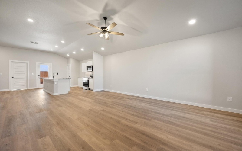 6005 Virginia Avenue, Lubbock, TX 79407, 3 Bedrooms Bedrooms, ,2 BathroomsBathrooms,Residential,For Sale,6005 Virginia Avenue,0,202557087