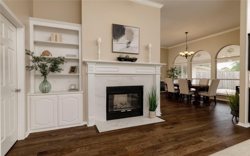 6233 Roaring Springs Drive, North Richland Hills, TX 76180, 3 Habitaciones Habitaciones , ,2 BañosBaños,Residential,En Venta,6233 Roaring Springs Drive,20944726