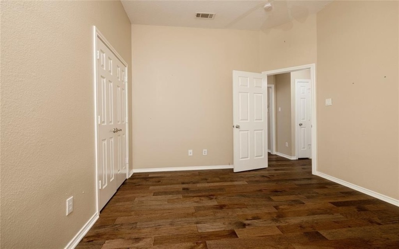 6233 Roaring Springs Drive, North Richland Hills, TX 76180, 3 Habitaciones Habitaciones , ,2 BañosBaños,Residential,En Venta,6233 Roaring Springs Drive,20944726