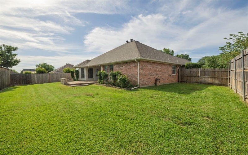 6233 Roaring Springs Drive, North Richland Hills, TX 76180, 3 Habitaciones Habitaciones , ,2 BañosBaños,Residential,En Venta,6233 Roaring Springs Drive,20944726