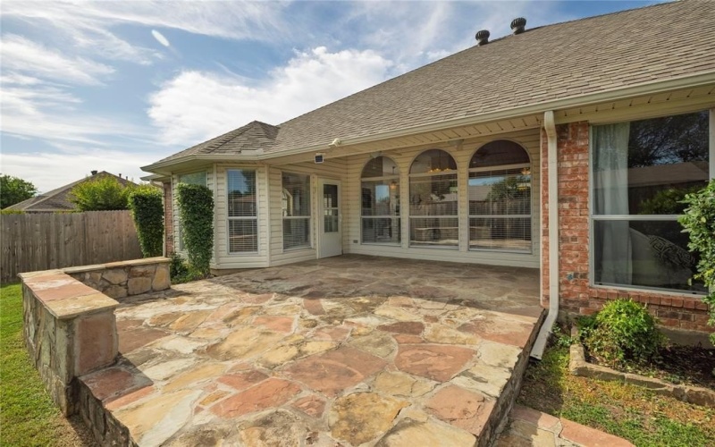 6233 Roaring Springs Drive, North Richland Hills, TX 76180, 3 Habitaciones Habitaciones , ,2 BañosBaños,Residential,En Venta,6233 Roaring Springs Drive,20944726