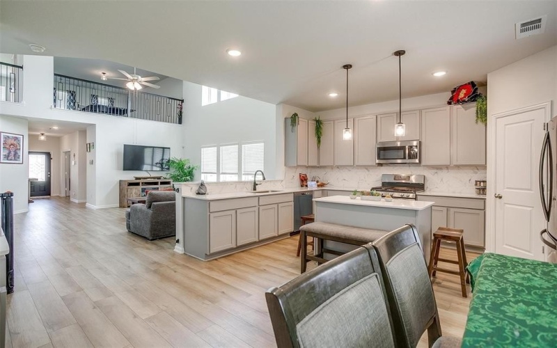 7501 Agarita Avenue, Denton, TX 76226, 4 Bedrooms Bedrooms, ,2 BathroomsBathrooms,Residential,For Sale,7501 Agarita Avenue,20971081