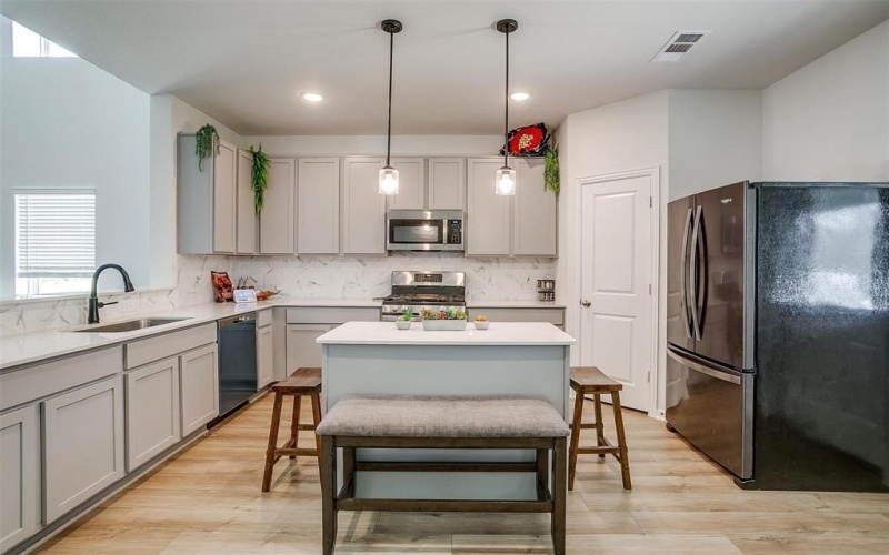 7501 Agarita Avenue, Denton, TX 76226, 4 Bedrooms Bedrooms, ,2 BathroomsBathrooms,Residential,For Sale,7501 Agarita Avenue,20971081