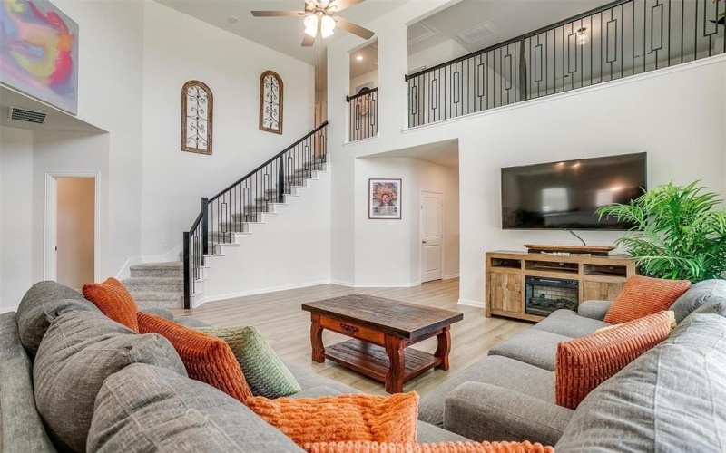7501 Agarita Avenue, Denton, TX 76226, 4 Bedrooms Bedrooms, ,2 BathroomsBathrooms,Residential,For Sale,7501 Agarita Avenue,20971081