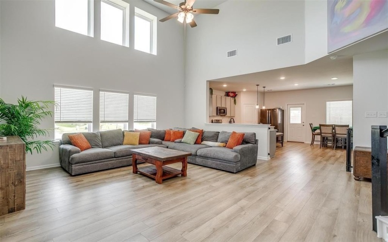7501 Agarita Avenue, Denton, TX 76226, 4 Bedrooms Bedrooms, ,2 BathroomsBathrooms,Residential,For Sale,7501 Agarita Avenue,20971081