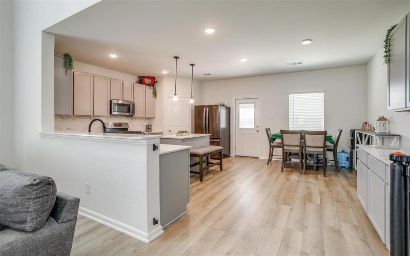 7501 Agarita Avenue, Denton, TX 76226, 4 Bedrooms Bedrooms, ,2 BathroomsBathrooms,Residential,For Sale,7501 Agarita Avenue,20971081