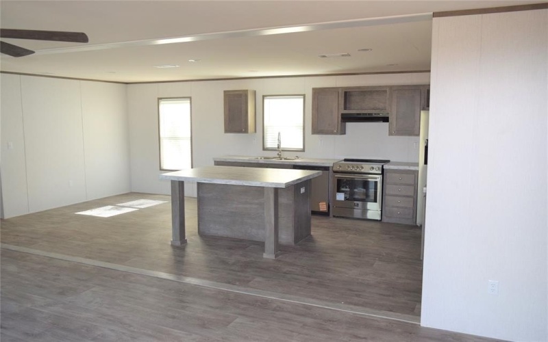 405 N Sixth Street, Bangs, TX 76823, 4 Habitaciones Habitaciones , ,2 BañosBaños,Residential,En Venta,405 N Sixth Street,20983631