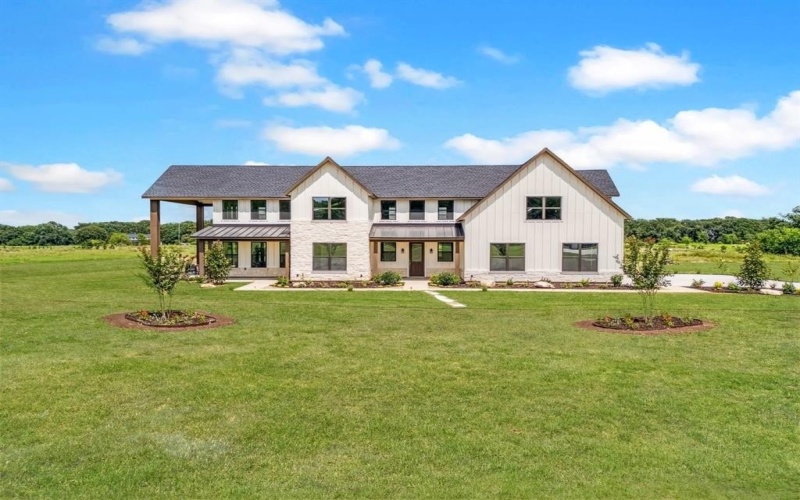 590 VZ CR 2147, Wills Point, TX 75103, 4 Bedrooms Bedrooms, ,5 BathroomsBathrooms,Residential,For Sale,590 VZ CR 2147,20984183