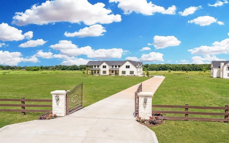 590 VZ CR 2147, Wills Point, TX 75103, 4 Bedrooms Bedrooms, ,5 BathroomsBathrooms,Residential,For Sale,590 VZ CR 2147,20984183