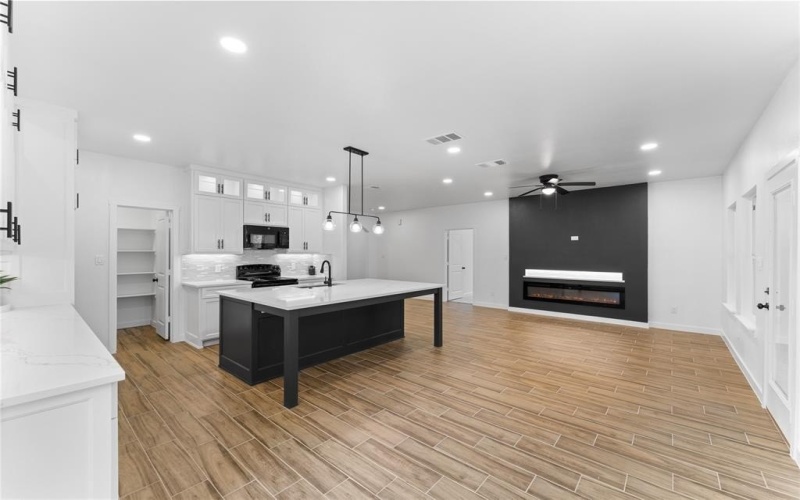 108 Lakeview Drive, Trinidad, TX 75163, 3 Bedrooms Bedrooms, ,2 BathroomsBathrooms,Residential,For Sale,108 Lakeview Drive,20984996