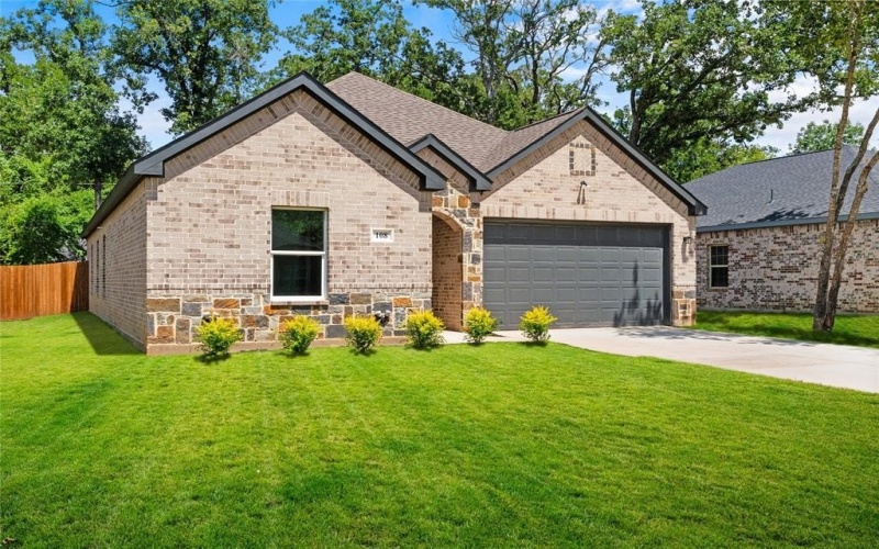 108 Lakeview Drive, Trinidad, TX 75163, 3 Bedrooms Bedrooms, ,2 BathroomsBathrooms,Residential,For Sale,108 Lakeview Drive,20984996