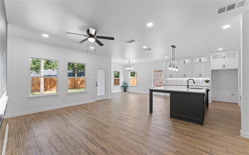 108 Lakeview Drive, Trinidad, TX 75163, 3 Bedrooms Bedrooms, ,2 BathroomsBathrooms,Residential,For Sale,108 Lakeview Drive,20984996