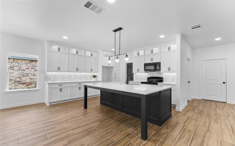 108 Lakeview Drive, Trinidad, TX 75163, 3 Bedrooms Bedrooms, ,2 BathroomsBathrooms,Residential,For Sale,108 Lakeview Drive,20984996