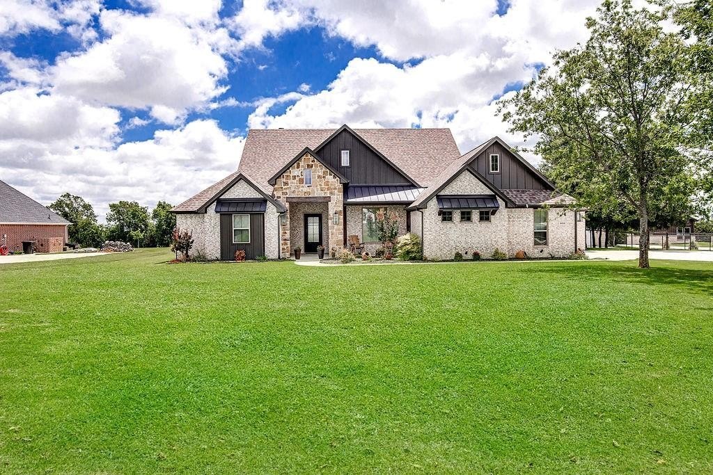 6016 Bella Terra Lane, Godley, TX 76044, 4 Bedrooms Bedrooms, ,3 BathroomsBathrooms,Residential,For Sale,6016 Bella Terra Lane,20985206