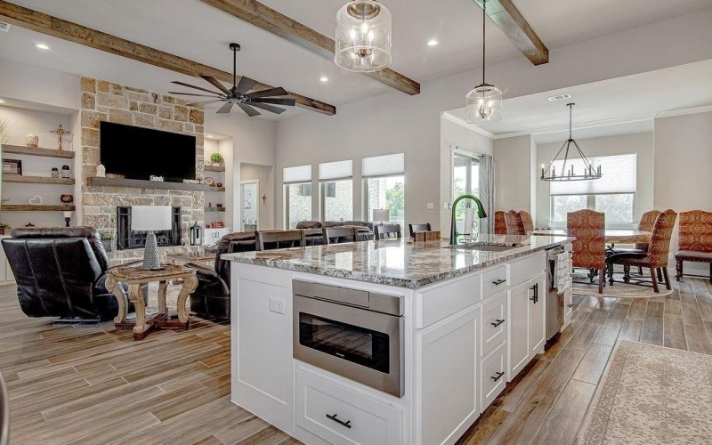 6016 Bella Terra Lane, Godley, TX 76044, 4 Bedrooms Bedrooms, ,3 BathroomsBathrooms,Residential,For Sale,6016 Bella Terra Lane,20985206