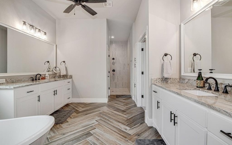 6016 Bella Terra Lane, Godley, TX 76044, 4 Bedrooms Bedrooms, ,3 BathroomsBathrooms,Residential,For Sale,6016 Bella Terra Lane,20985206
