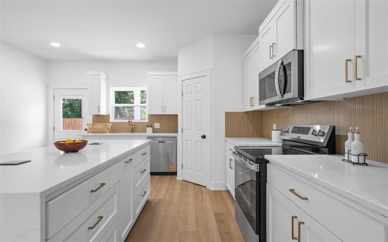 721 Taylor Street, Waco, TX 76704, 4 Bedrooms Bedrooms, ,3 BathroomsBathrooms,Residential,For Sale,721 Taylor Street,20985242