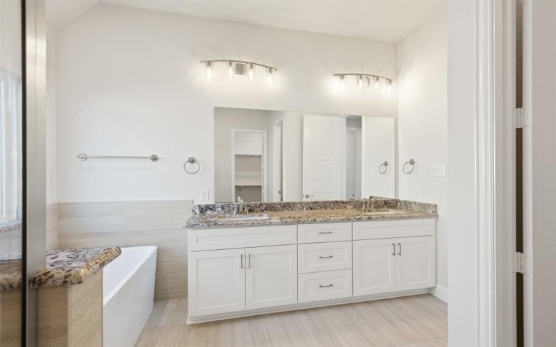 184 Mountain Laurel Drive, Waxahachie, TX 75165, 4 Habitaciones Habitaciones , ,3 BañosBaños,Residential,En Venta,184 Mountain Laurel Drive,0,20985271