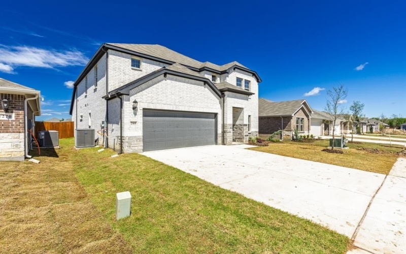 260 Sugarlands Drive, Greenville, TX 75402, 5 Bedrooms Bedrooms, ,3 BathroomsBathrooms,Residential,For Sale,260 Sugarlands Drive,20985276