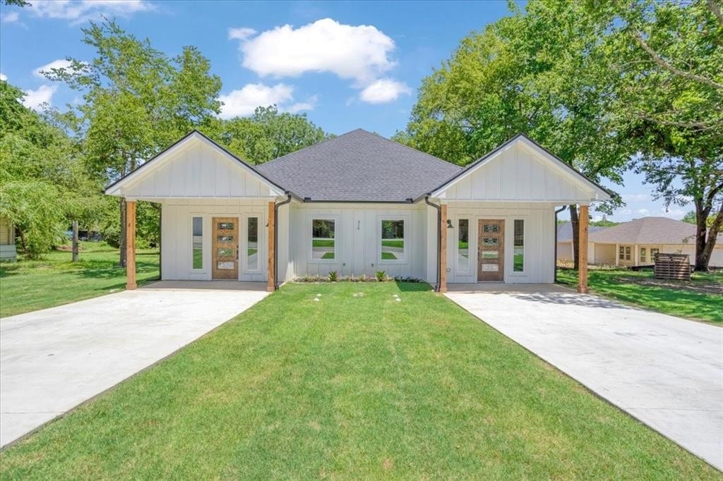 516 S 4th Street, Bonham, TX 75418, 6 Habitaciones Habitaciones , ,5 BañosBaños,Residential Multi Family,En Venta,516 S 4th Street,20985364