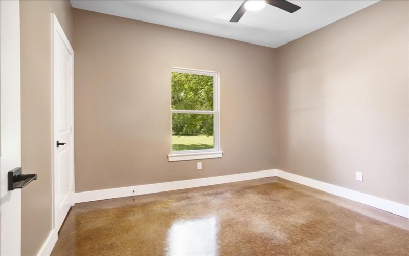 516 S 4th Street, Bonham, TX 75418, 6 Habitaciones Habitaciones , ,5 BañosBaños,Residential Multi Family,En Venta,516 S 4th Street,20985364