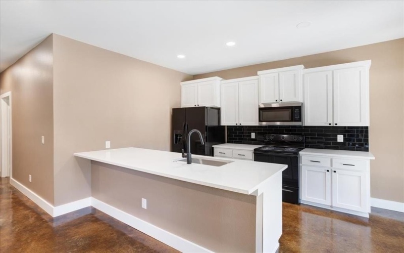 516 S 4th Street, Bonham, TX 75418, 6 Habitaciones Habitaciones , ,5 BañosBaños,Residential Multi Family,En Venta,516 S 4th Street,20985364