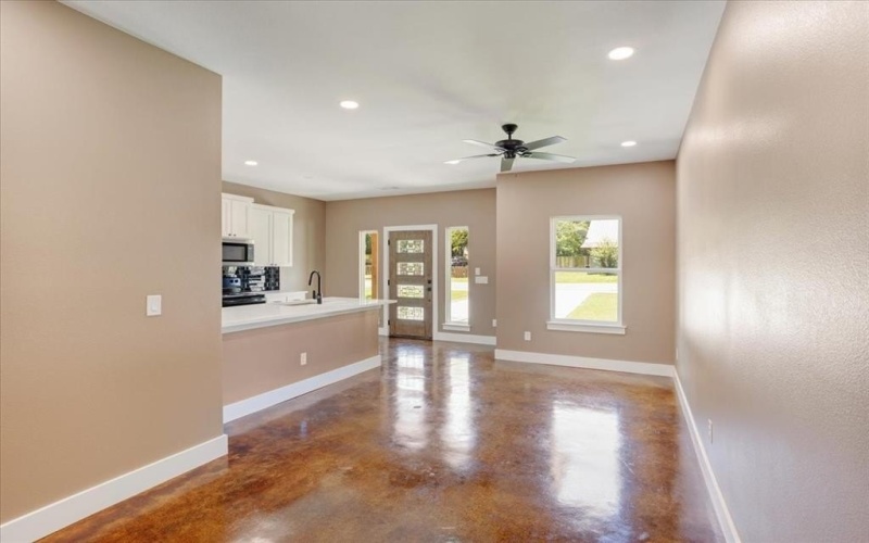 516 S 4th Street, Bonham, TX 75418, 6 Habitaciones Habitaciones , ,5 BañosBaños,Residential Multi Family,En Venta,516 S 4th Street,20985364
