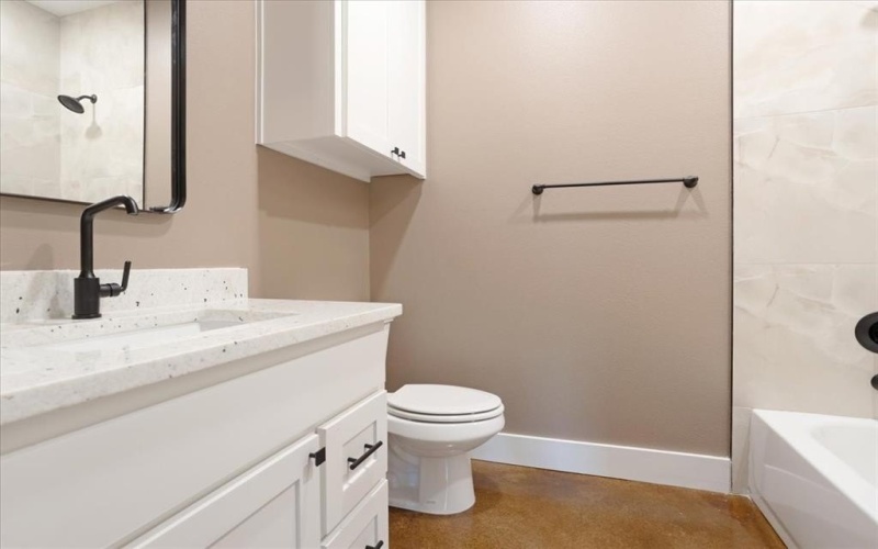 516 S 4th Street, Bonham, TX 75418, 6 Habitaciones Habitaciones , ,5 BañosBaños,Residential Multi Family,En Venta,516 S 4th Street,20985364