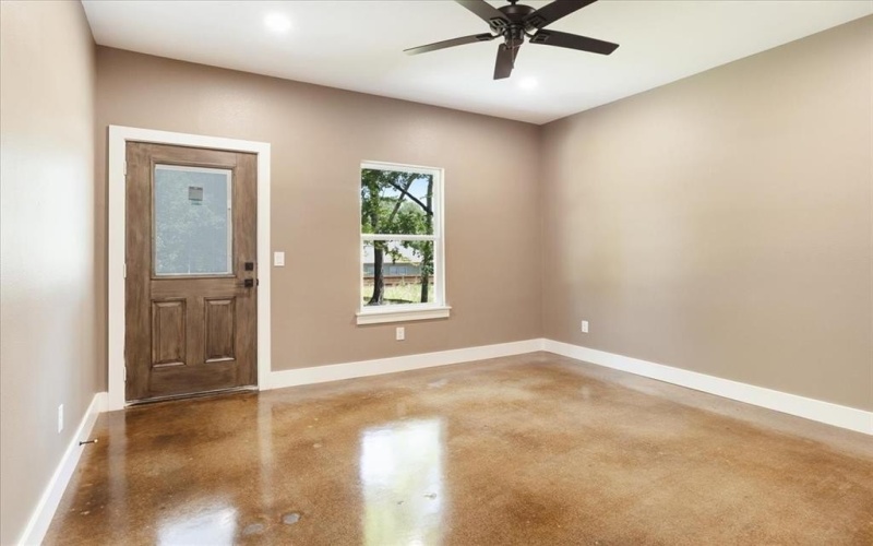 516 S 4th Street, Bonham, TX 75418, 6 Habitaciones Habitaciones , ,5 BañosBaños,Residential Multi Family,En Venta,516 S 4th Street,20985364