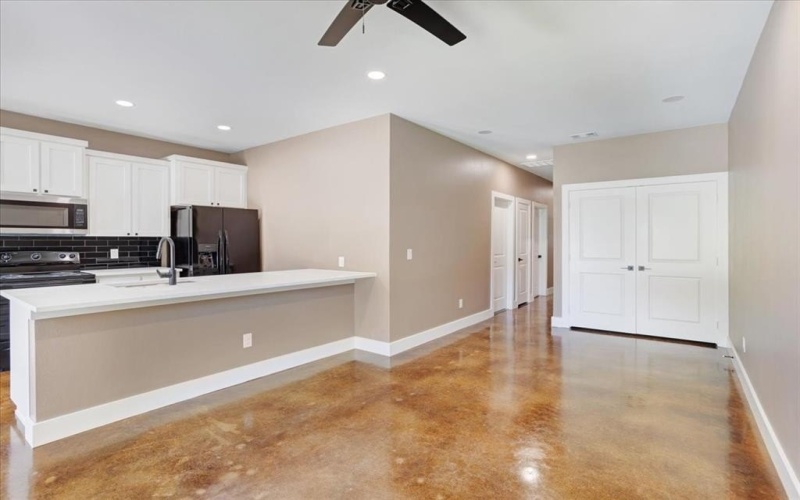 516 S 4th Street, Bonham, TX 75418, 6 Habitaciones Habitaciones , ,5 BañosBaños,Residential Multi Family,En Venta,516 S 4th Street,20985364