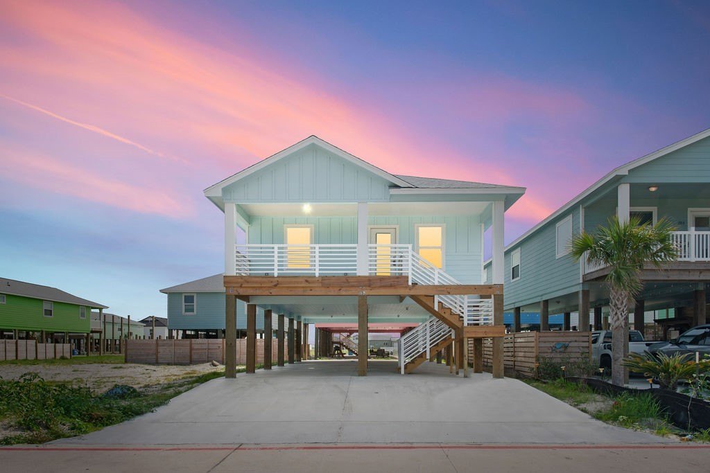 207 Flounder Drive, Port Aransas, TX 78373, 4 Habitaciones Habitaciones , ,3 BañosBaños,Residential,En Venta,207 Flounder Drive,454615