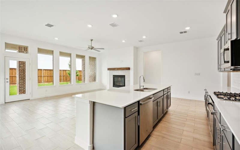 129 Breeds Hill Road, Little Elm, TX 75068, 4 Bedrooms Bedrooms, ,3 BathroomsBathrooms,Residential,For Sale,129 Breeds Hill Road,20986019