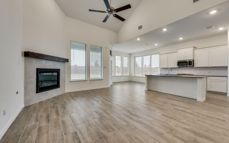 206 Northern Trail, Justin, TX 76247, 4 Bedrooms Bedrooms, ,3 BathroomsBathrooms,Residential,For Sale,206 Northern Trail,20986129