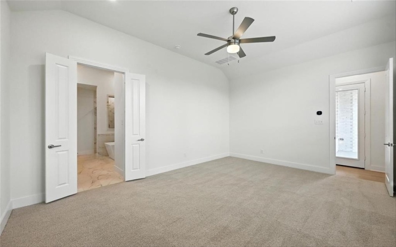 556 Lockhart Street, Waxahachie, TX 75165, 4 Bedrooms Bedrooms, ,3 BathroomsBathrooms,Residential,For Sale,556 Lockhart Street,20986225