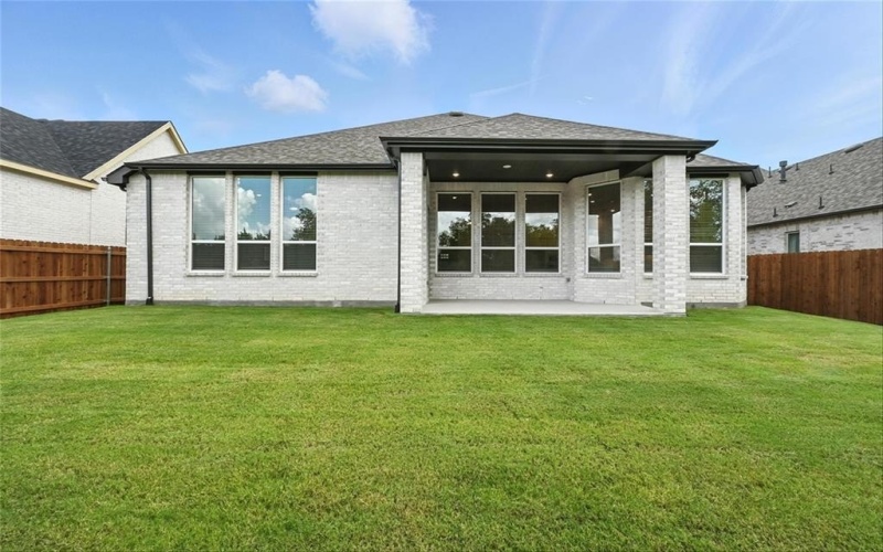 556 Lockhart Street, Waxahachie, TX 75165, 4 Bedrooms Bedrooms, ,3 BathroomsBathrooms,Residential,For Sale,556 Lockhart Street,20986225