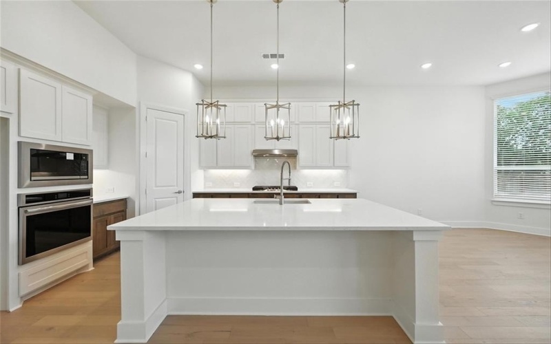 556 Lockhart Street, Waxahachie, TX 75165, 4 Bedrooms Bedrooms, ,3 BathroomsBathrooms,Residential,For Sale,556 Lockhart Street,20986225