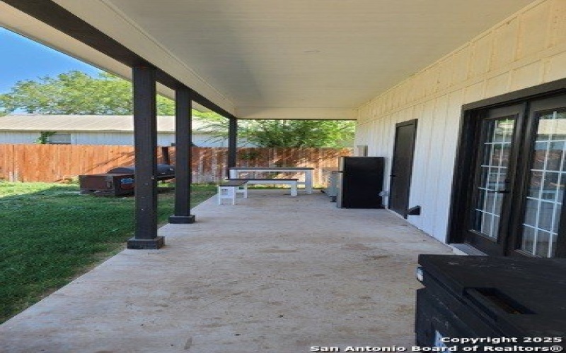 301 pickford, Sabinal, TX 78881, 2 Habitaciones Habitaciones , ,1 BañoBaños,Residential,En Venta,301 pickford,0,1880115