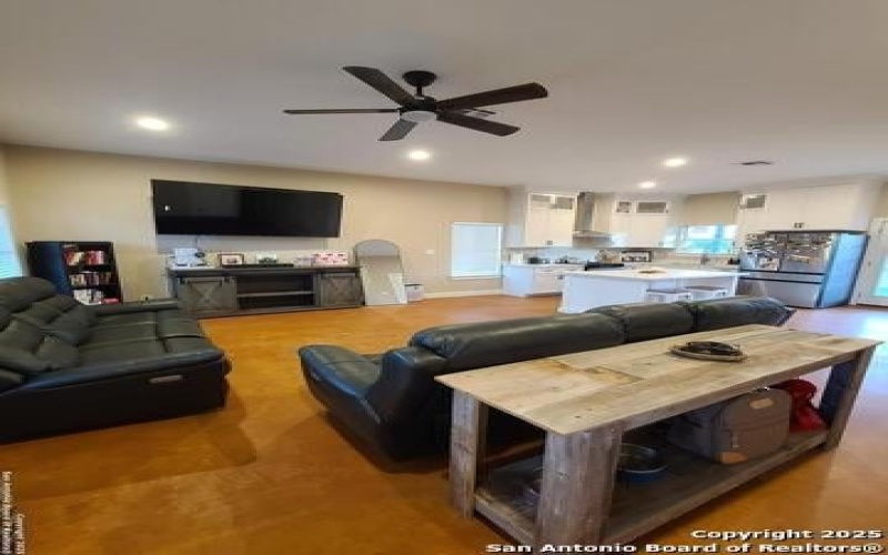 301 pickford, Sabinal, TX 78881, 2 Habitaciones Habitaciones , ,1 BañoBaños,Residential,En Venta,301 pickford,0,1880115