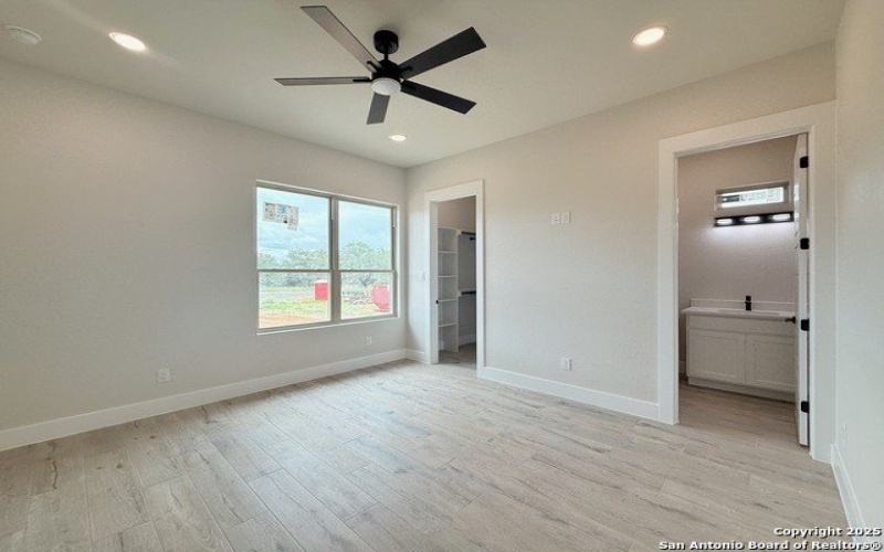 117 Pioneer Trl, Adkins, TX 78101, 5 Habitaciones Habitaciones , ,3 BañosBaños,Residential,En Venta,117 Pioneer Trl,1880141