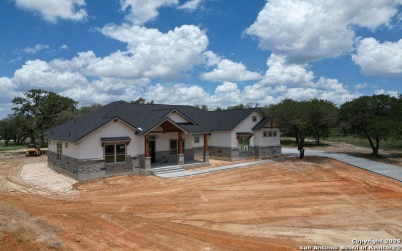 117 Pioneer Trl, Adkins, TX 78101, 5 Habitaciones Habitaciones , ,3 BañosBaños,Residential,En Venta,117 Pioneer Trl,1880141