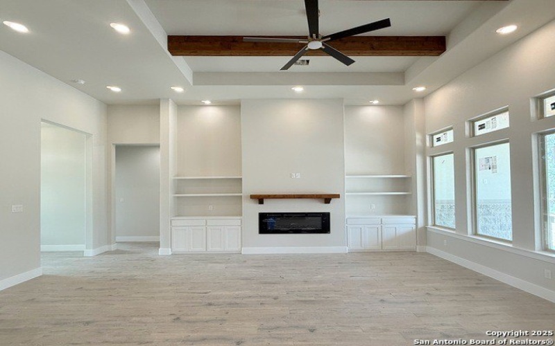 117 Pioneer Trl, Adkins, TX 78101, 5 Habitaciones Habitaciones , ,3 BañosBaños,Residential,En Venta,117 Pioneer Trl,1880141