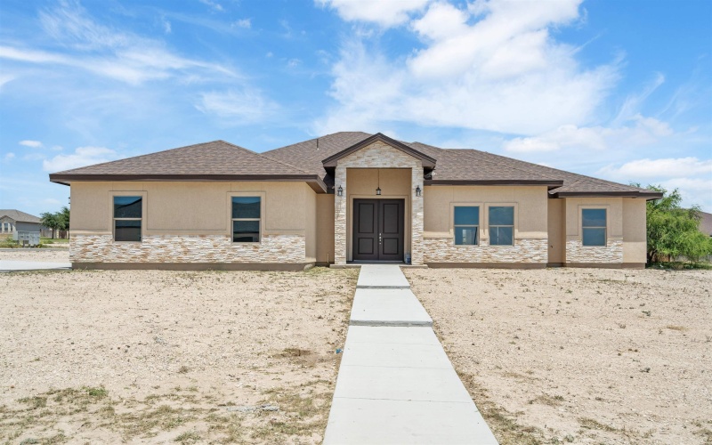 112 Little BigHorn Trail, Del Rio, TX 78840, 4 Bedrooms Bedrooms, ,3 BathroomsBathrooms,Residential,For Sale,112 Little BigHorn Trail,207224